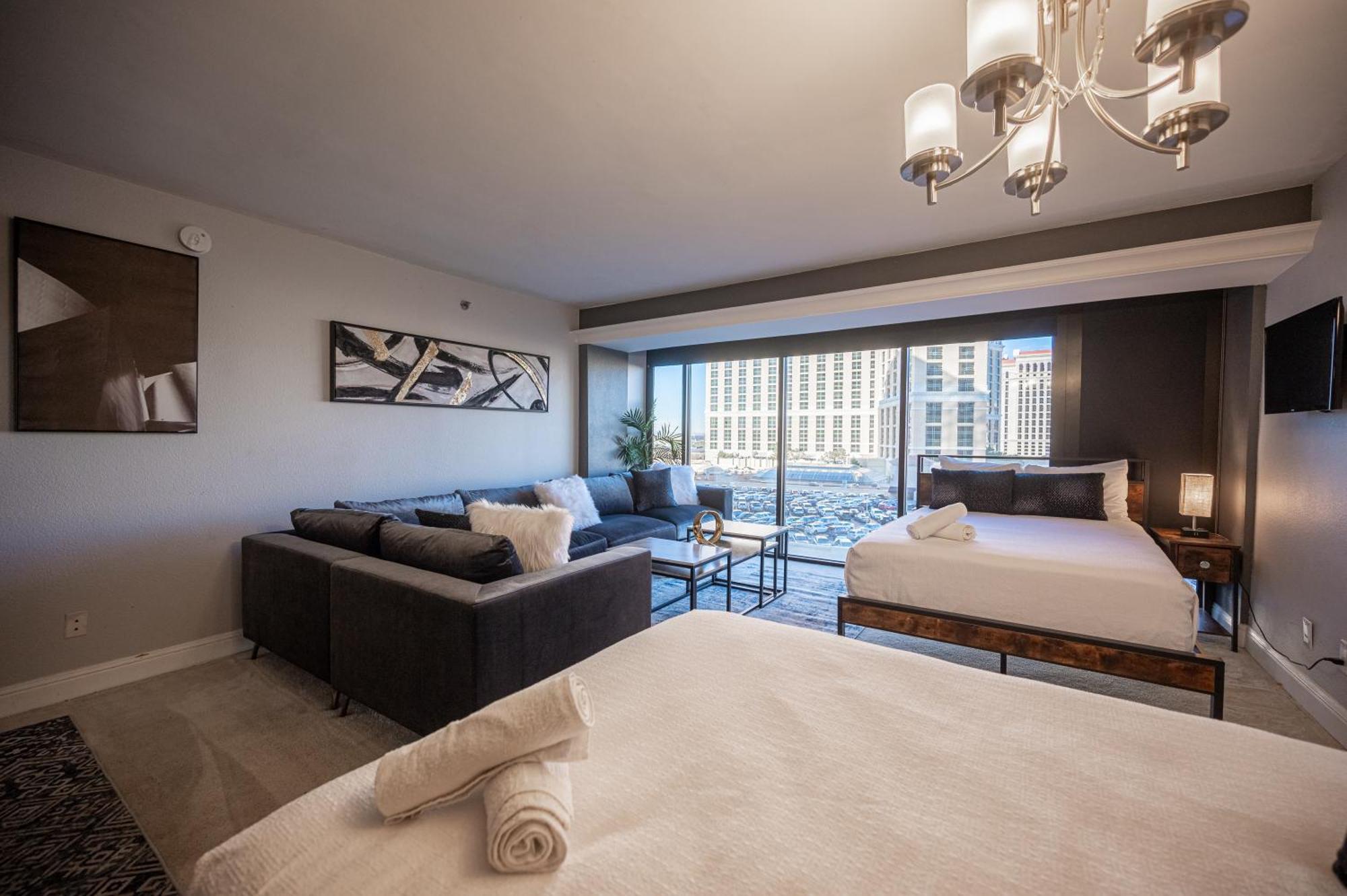 Iconic Vegas Views - 6 Comfy Beds, No Resort Fees, Center Strip! لاس فيغاس المظهر الخارجي الصورة